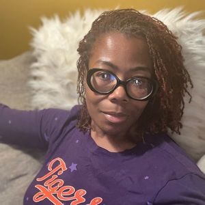 Meet your Posher, Antionette